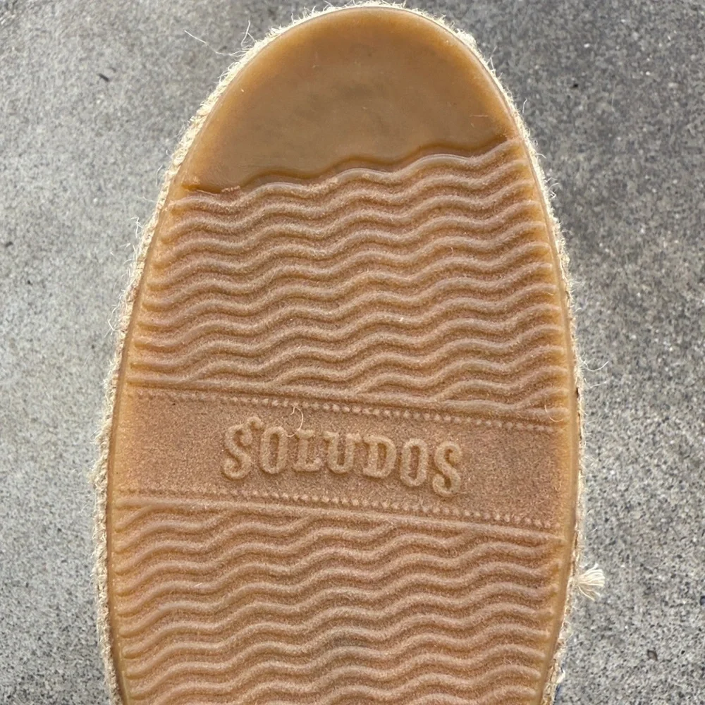 SOLUDOS Embroidered Pineapple Slip-on Espadrilles NWOB Size 9